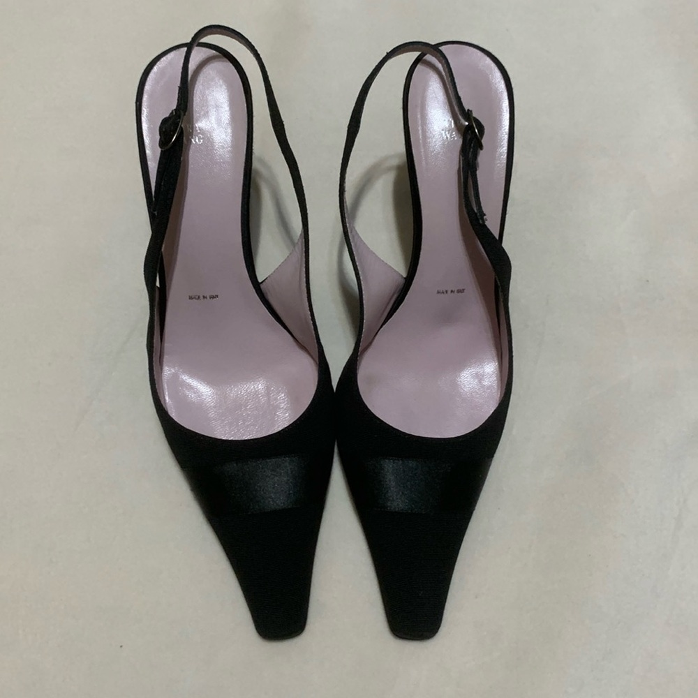 Vera Wang Black Pointy Toe Black Slingback Heels.